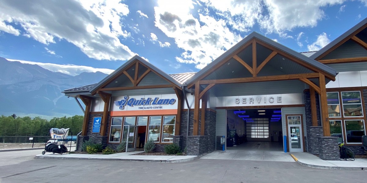 Cam Clark Ford Canmore